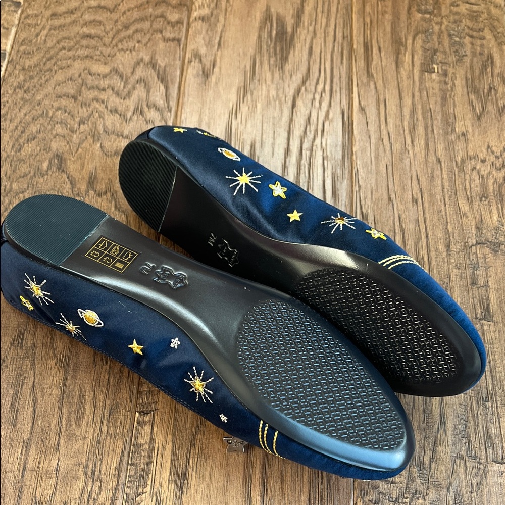 Embroidered Navy Blue Loafers - Picture 6 of 7